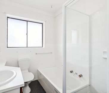 Open to View Wednesday November 12th 4.30 - 5pm - Photo 4