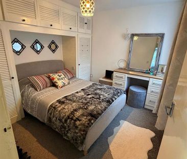 2 bedroom semi-detached bungalow to rent - Photo 2