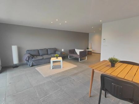 Verzorgd tweeslaapkamer appartement in het centrum van Meulebeke - Photo 2