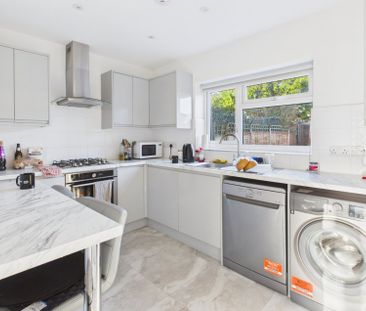 Rowan Close, Beaconsfield,HP9 - Photo 1