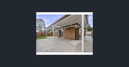 STUNNING VILLA - Photo 2