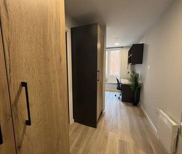 Studio to rent - Photo 2