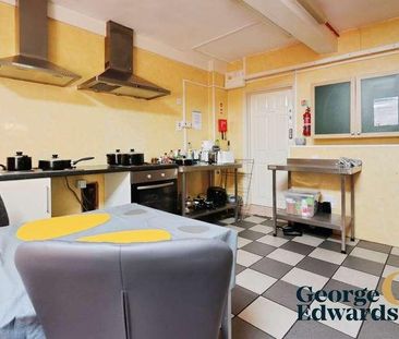 Room In Nelson House Goat Street Haverfordwest, SA61 - Photo 2