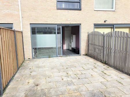 Te huur: Studio Multatuliweg in Almere - Photo 3