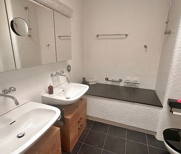 4½ Zimmer-Wohnung in Oberengstringen (ZH), möbliert, auf Zeit - Photo 2