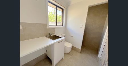 CONVENIENTLY LOCATED TOWNHOUSE - Photo 3