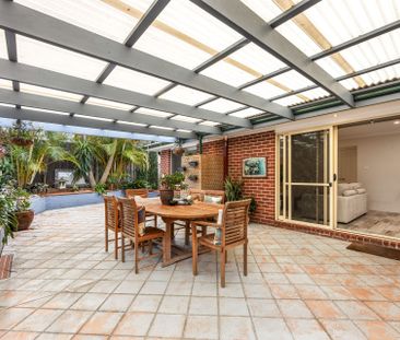 Effortless Single-Level Living - Photo 2