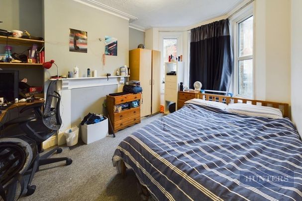 4 bedroom terraced house to rent - Photo 1