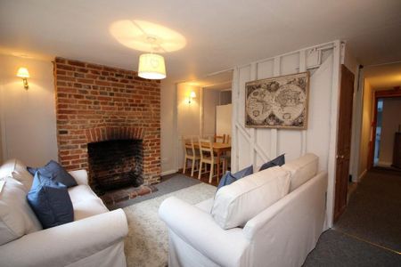 4 bedroom terraced house to rent - Photo 2