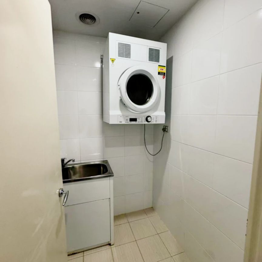 811 S Dowling St, Sydney - Photo 1