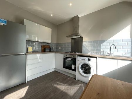 2 bedroom apartment to rent - Photo 2