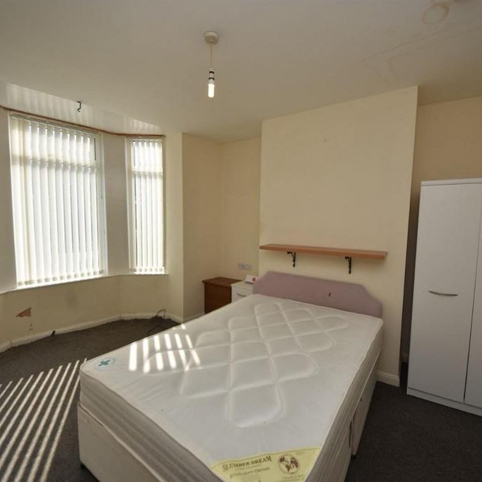 1 bedroom in a house share to rent - Photo 1