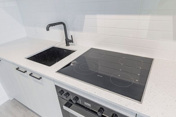 For Lease - 5 Quarrington Lane Unit# 810, Toronto, Ontario - Photo 1