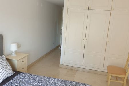 2 Bedroom Apartment For Rent in San Pedro de Alcántara, Málaga - Photo 3
