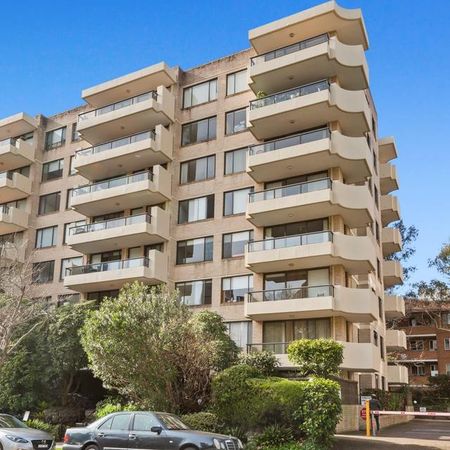 OPEN PLAN OVERSIZED LIVING - WALKING DISTANCE TO CHATSWOOD WESTFIELD - Photo 5