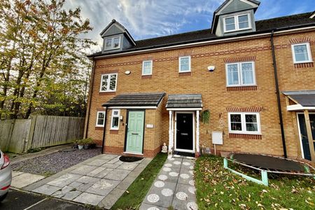 4 Bedroom Semi Detached To Let - Photo 2