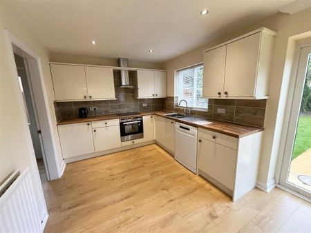 4 bedroom house to rent - Photo 4