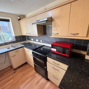 2 Bedroom House To Rent - Photo 2