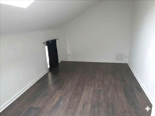 1 pièce - 24,15 m² - 2ème étage - Colocation non autorisée - Photo 1