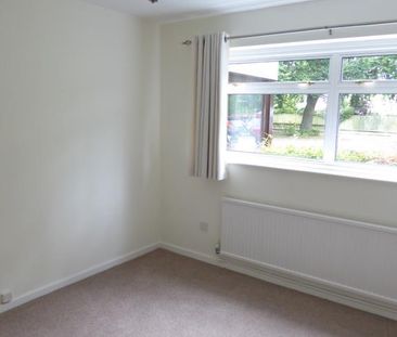2 bedroom ground floor flat to rent - Photo 4