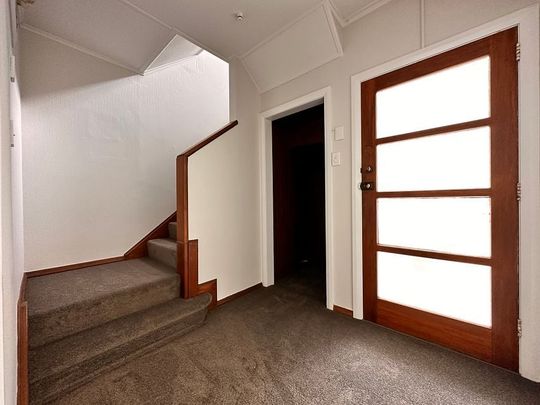 Charming 3BR Townhouse in Bluff Hill - Photo 1