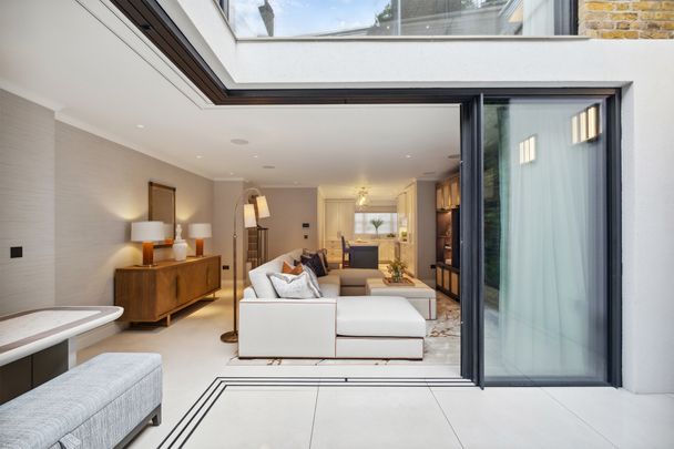 An Impeccably Designed Belgravia Residence - Photo 1