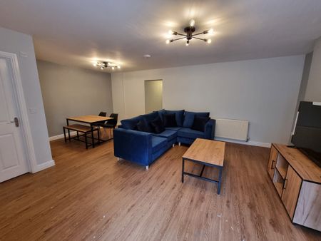 2 Bed Student Accommodation - Photo 3