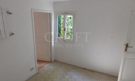 Appia Antica-Villa: 300mq. Beautiful Tuscan style villa, large private garden. Spacious reception, dining, 4 bedrooms, 4 baths, fireplaces, maid’s quarters, parking, silent, secure. Ref 969 - Photo 2