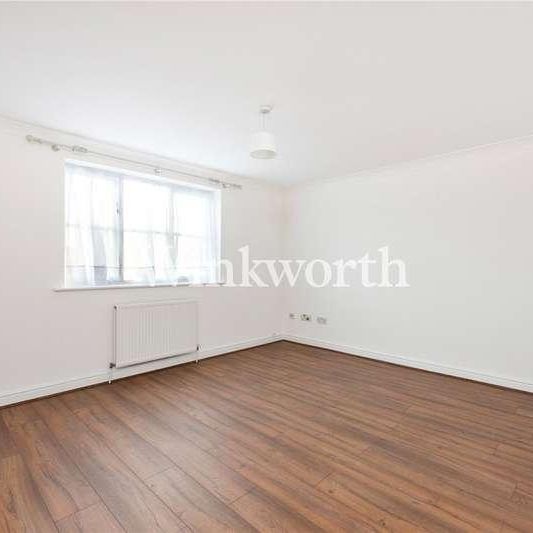 Metford Crescent, Enfield, EN3 - Photo 1