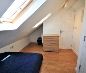 1 bedroom in a house share to rent - Photo 4