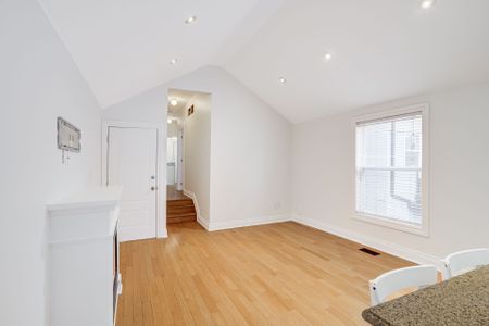 For Lease - 21 D'arcy Street Unit# Upper, Toronto, Ontario - Photo 3