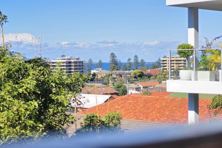 Conveniently located - Photo 4