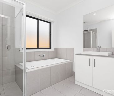 5 BEDROOM FAMILY HOME IN OORANYA ESTATE - Photo 6