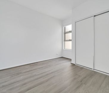 Fresh, Stylish & Ready for You - Brand New Home - Photo 2