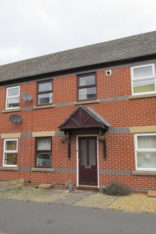 2 bedroom terraced house to rent - Photo 4