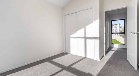 WELCOME HOME in TE ATATU PENINSULA - Photo 2