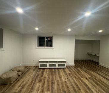 For Lease - 2618 Buroak Drive, London North, Ontario - Photo 2