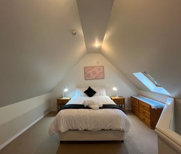 Fully Furnished One Bedroom Loft - Photo 3