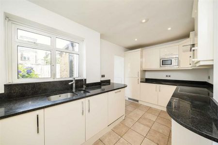 4 bedroom terraced house to rent - Photo 4