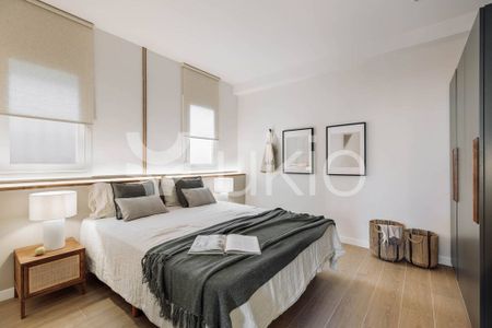 2 room luxury Flat for rent in Barcelona, Spain - Photo 2