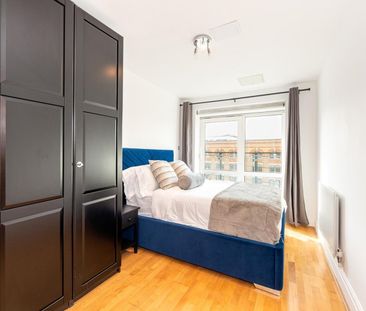 2 Bed Flat, Warren House, W14 - Photo 3