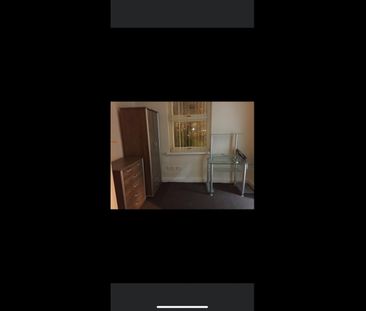 Room in a Shared House, Osmondthorpe Lane, LS9 - Photo 1