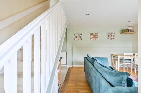 1 bedroom semi-detached house to rent - Photo 2