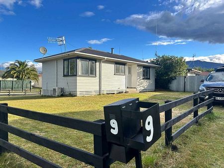 Charming Two Bedroom Home In Turangi - Photo 2