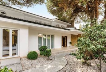 Luxury Villa for rent in Las Chapas, Spain