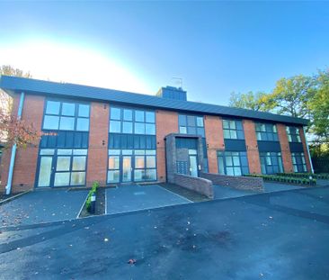 2 bedroom Flat in Parkview House, - Photo 5