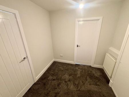 4 bedroom terraced house to rent - Photo 2