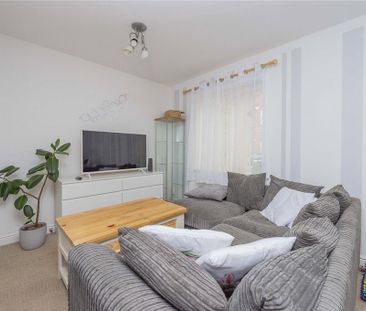 3 bedroom end of terrace house to rent - Photo 4