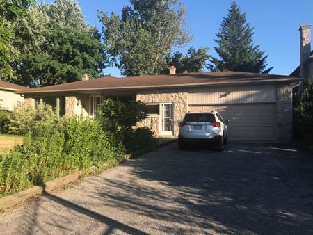 For Lease - 141 Garden Avenue Unit# Back, Richmond Hill, Ontario - Photo 5