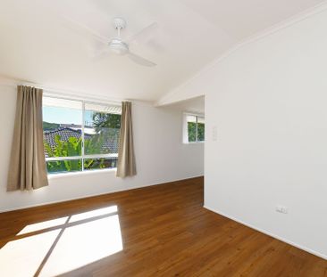 2-Bedroom Unit – Walk to Shelly Beach - Photo 3